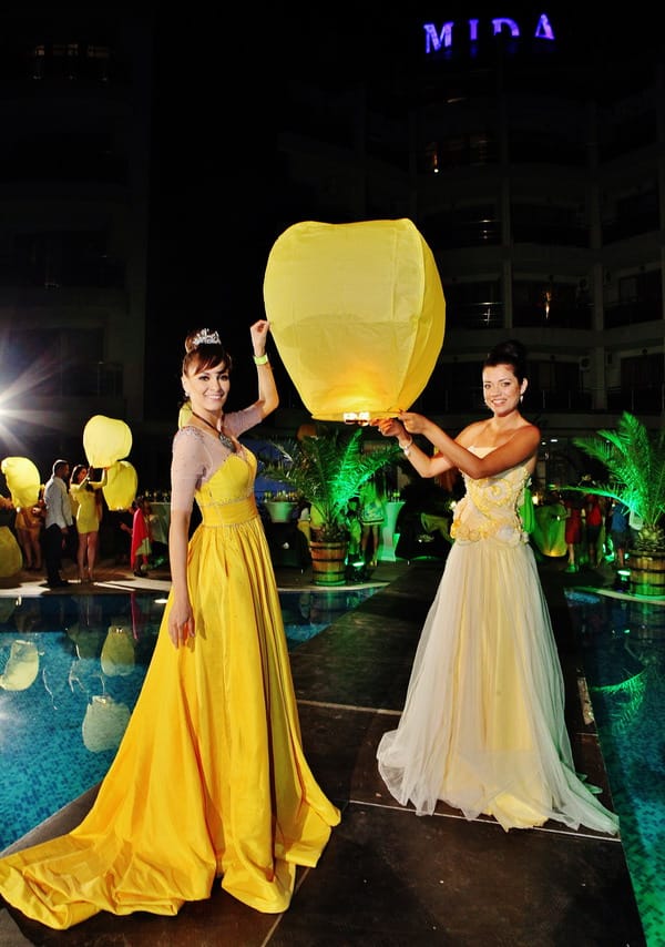 КАРА ДЕЛЕВИН В КАМПАНИЯТА „ШАНЕЛ”